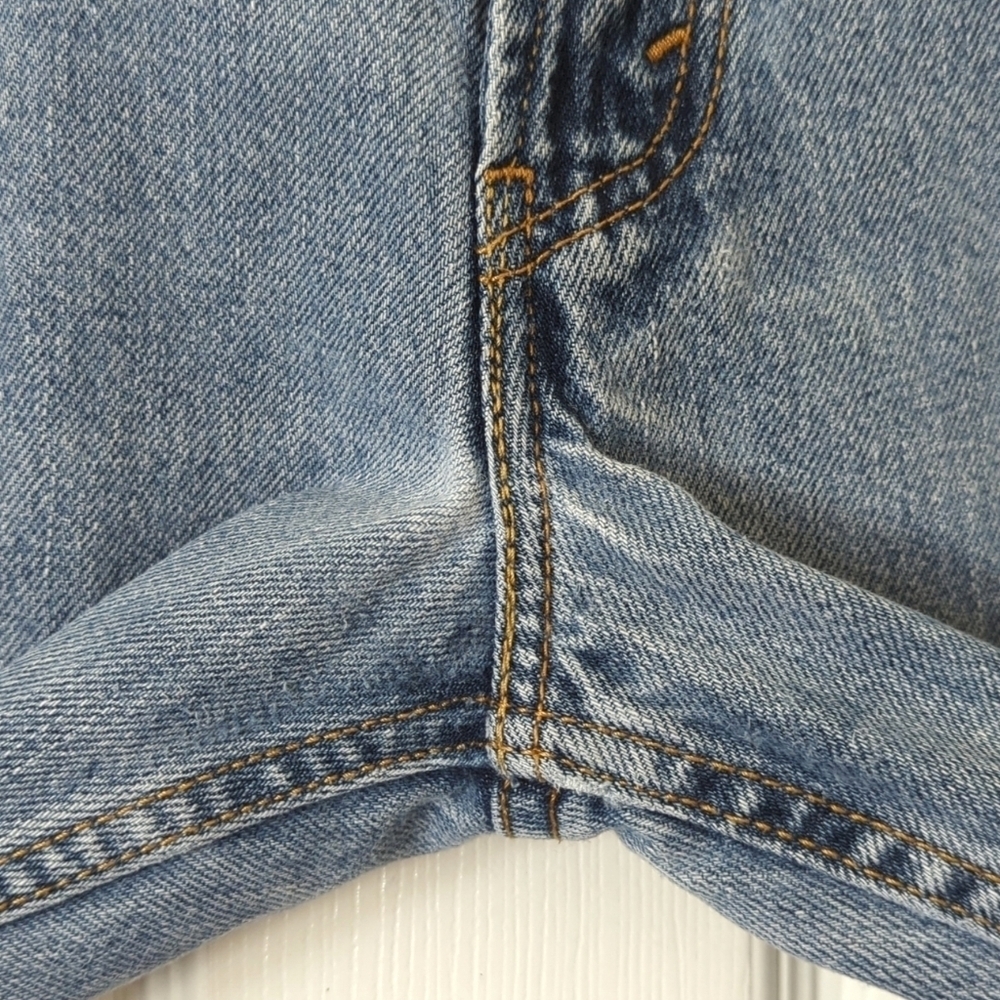 Levi's Y2K 550 Classic Medium Wash Relaxed Fit Straight Leg Denim Jeans 36 x 30 - Picture 13 of 16